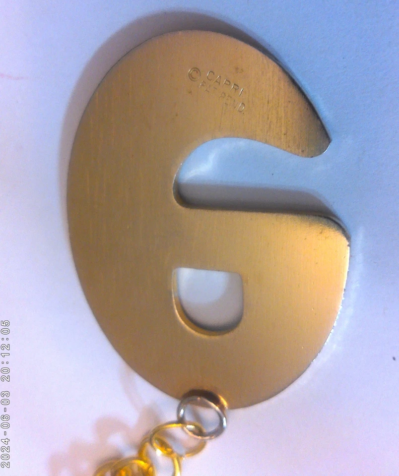 Letter "e" Bag Charm Key Ring Signed Capri Jewelry Initial Pendant Gold Tone - Image 4 of 4