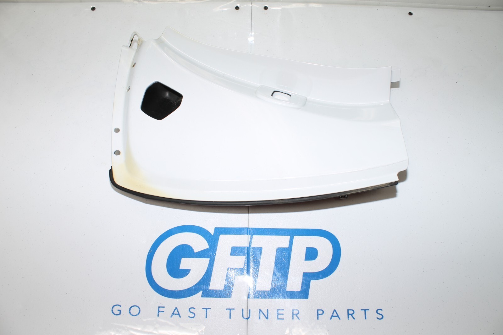 Lamborghini Huracan 2015-2020 Right Inner Quarter panel White P/N 4T0853174C