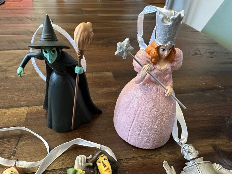 Hallmark 2020 Wizard of oz Set of 6 Ornaments Limited Edition - Image 2 of 4