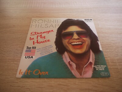 Single: Ronnie Milsap: Stranger In My House / Is It Over