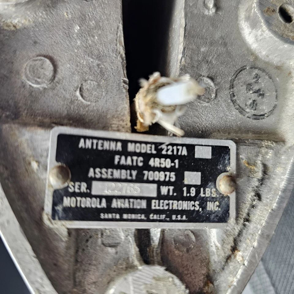 Antena Lear 2217A VHF Comm da Motorola Aviation  - Imagem 4 de 4