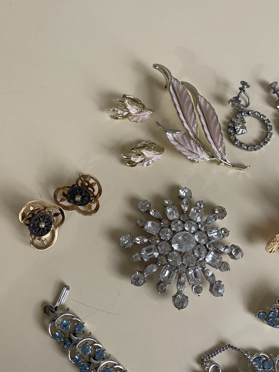 CORO ALL VINTAGE JEWELRY JEWELLERY LOT OF 16 PIECES - PEGASUS CORO