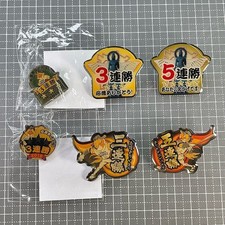 Harry Hawk Fukuoka SoftBank 6P badge 3 & 5 consecutive wins Used FFB