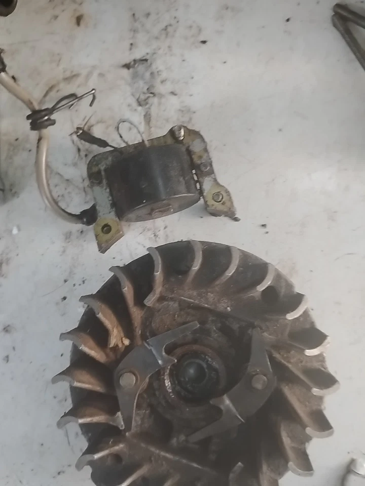 VOLANTE PARA MOTOSIERRA DOLMAR 114 --- CAJA 1957 H Foto 3 de 4