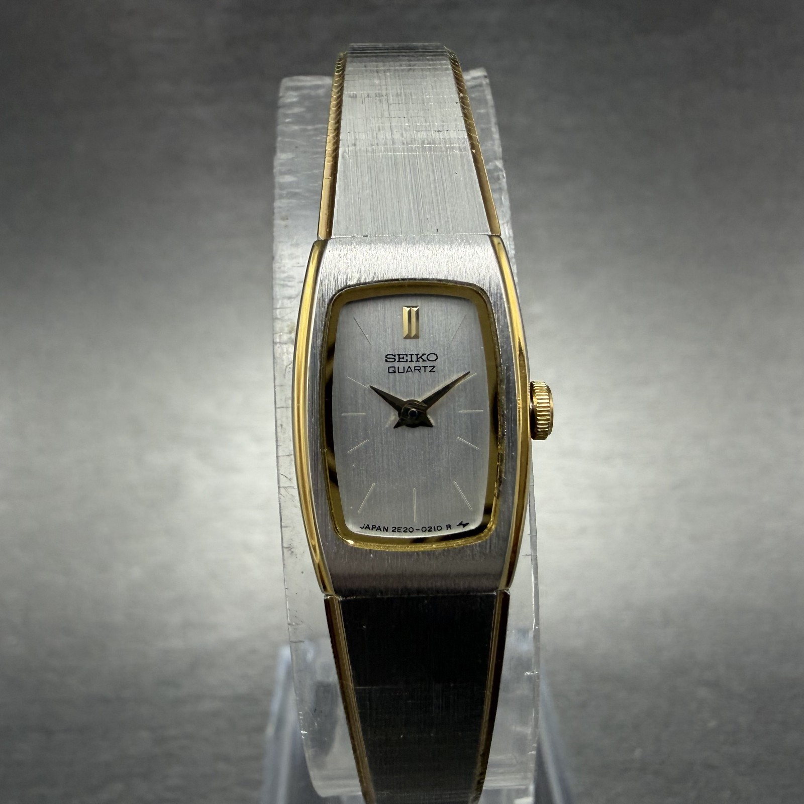 Watch Women Battery 2e20-5139 New two Silver Rectangle 13mm Dial Tank Tone Seiko - VintageWatches.PK Watch Women Battery 2e20-5139 New two Silver Rectangle 13mm Dial Tank Tone Seiko - vintagewatches.pk