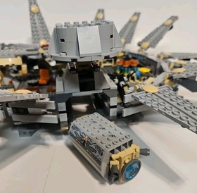 LEGO Star Wars Millennium Falcon 2004 *RETIRED (4504)  ORIGINAL TRILOGY. 