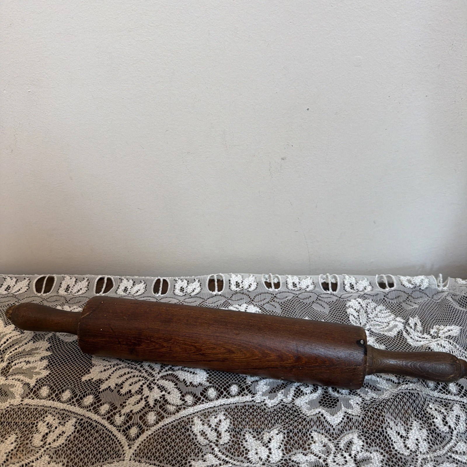 VTG Wooden Rolling Pin Solid Dark Wood Primitive Bakers Kitchen Farmhouse Rustic