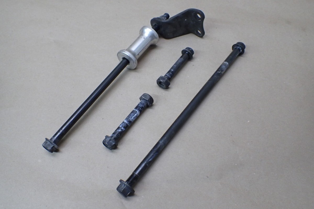 1998 KAWASAKI ZX900 ENGINE MOTOR MOUNT BRACKET BOLTS ASSY | eBay