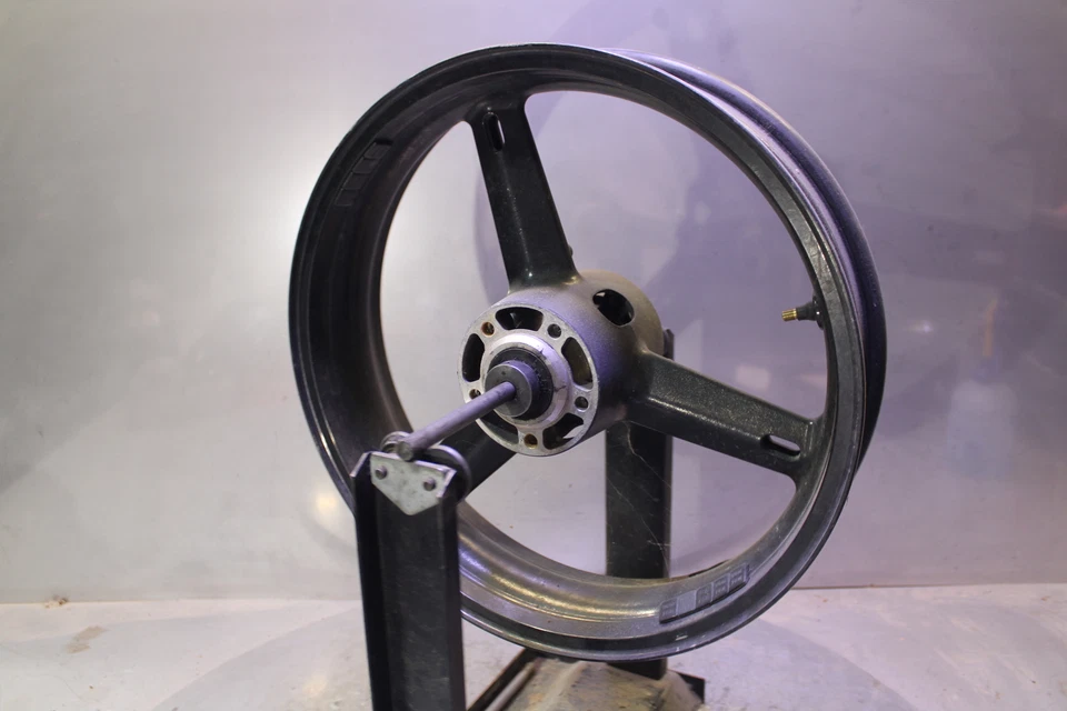 03-05 Llanta delantera recta SUZUKI SV1000 Foto 2 de 4