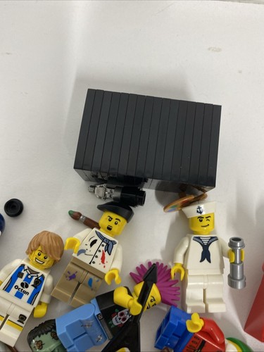 Lego Minifigures Series 4 Complete Set Of 16 - Picture 8 of 9