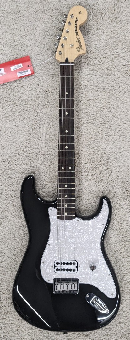 Fender Limited Tom Delonge Blink 182 Black Stratocaster