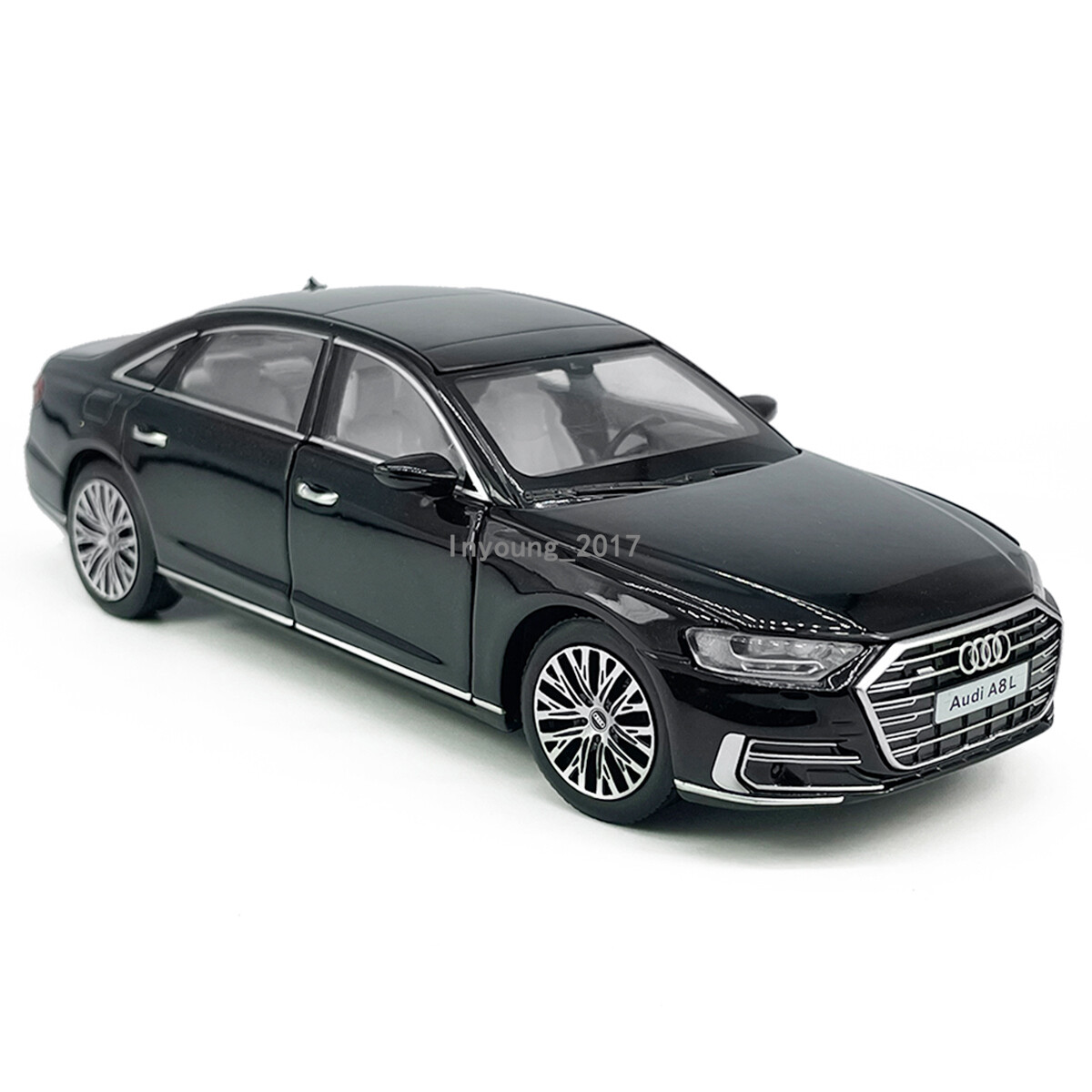 アウディ A8 1/32 ミニカー ブラック Amazon | ミニカー スケールモデルカー 1:32アウディA8お土産