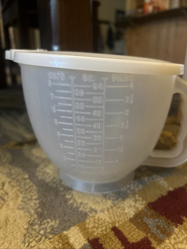 Vintage Tupperware Mix N Store Measuring Pitcher Bowl 4 Cup 32 Oz w/ Lid 500-0/