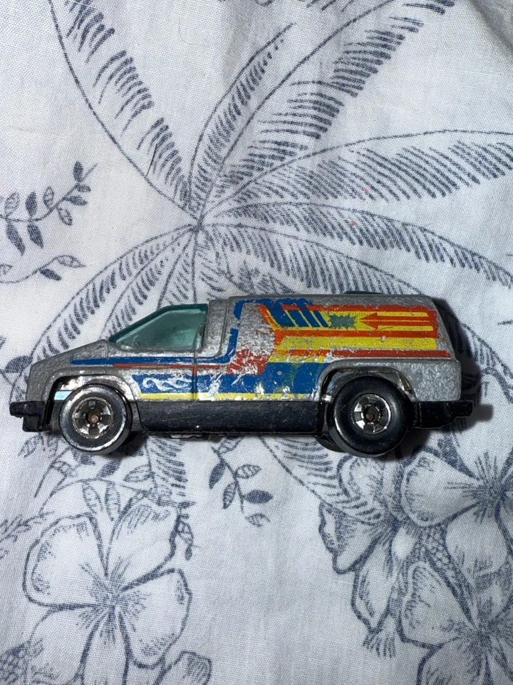 De colección Hot Wheels Mattel 1978 Hong Kong Silver Surfer Vette Van Marvel Foto 2 de 4