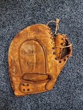 Vintage Wilson Professional Model Oil Treated Baseball Glove