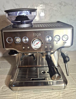 Sage the Barista Express Espresso Machine, Built-In Grinder, Steam Wand, Jug