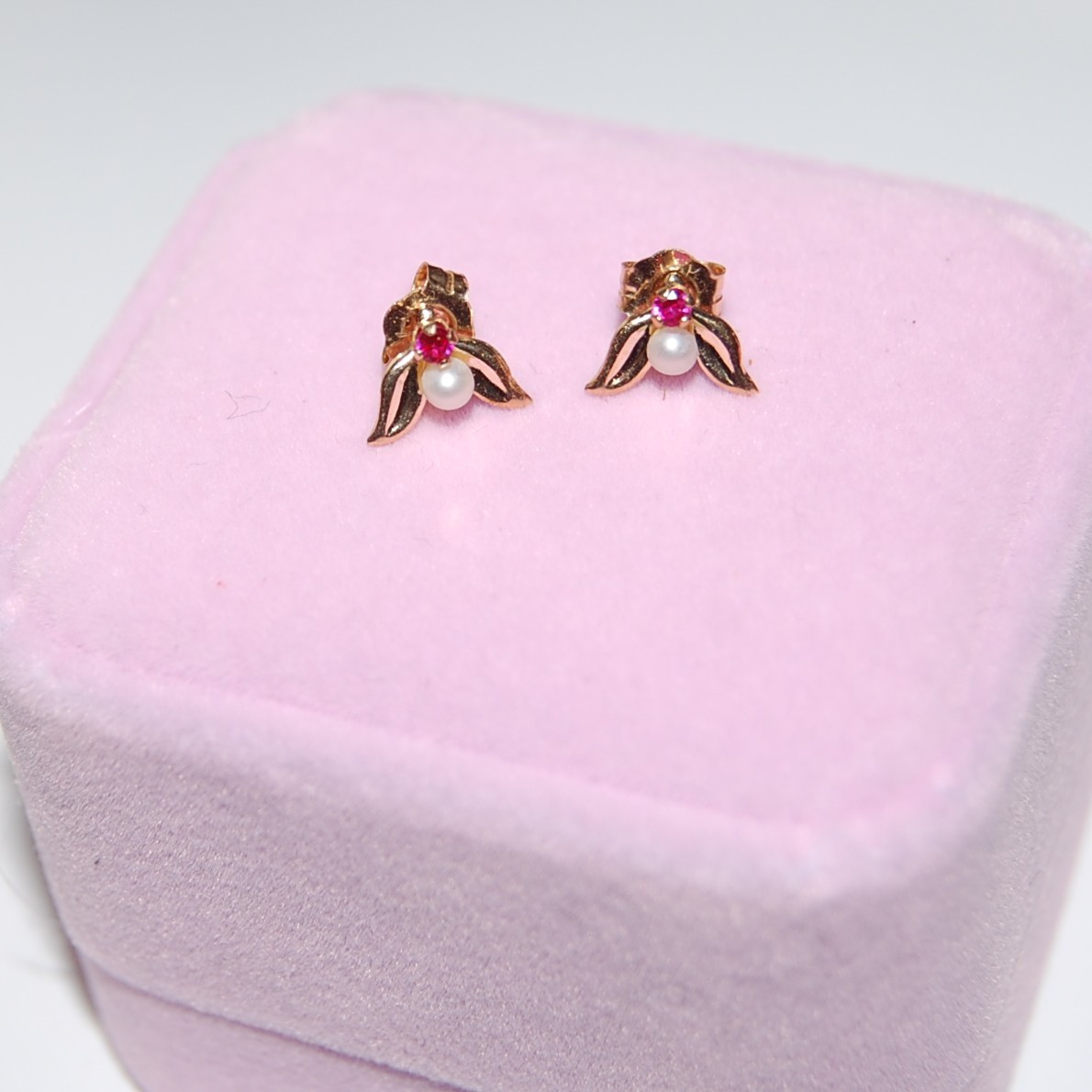 10K Solid Yellow Gold Studs Earrings Ruby Pearl G… - image 7