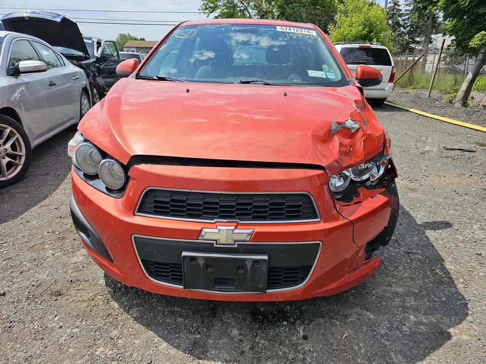 Used Front Left Door Window Regulator Front fits: 2012 Chevrolet Sonic electric - Image 3 of 4