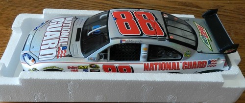 2010 Dale Earnhardt Jr #88 "AMP Energy" Action Limited Edition 738 of 931 seal - Bild 2 von 6