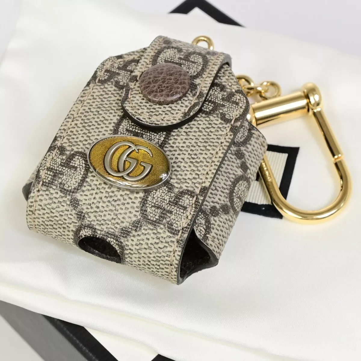 Porte clés étui Air Pods motif GUCCI GG cuir suprême marron or 09EB871