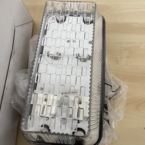 Robus RC2X9BHPIR-04 Bulkhead With Prismatic Clear Diffuser And Pir Brand New - Picture 4 of 9