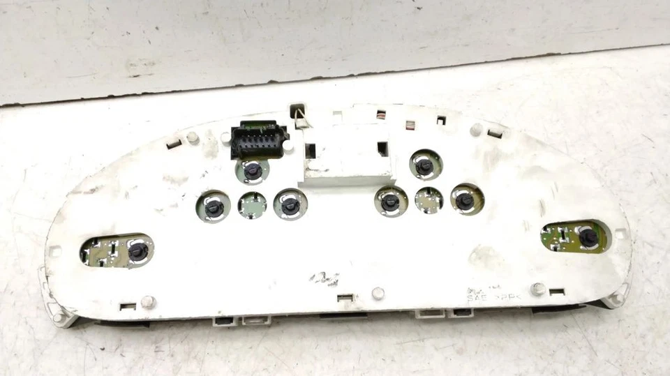 Chrysler Voyager 2001 3.3 MPH Strumento Di Misura Cluster P04685742AD Benzina Foto 4 de 4