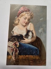 AK Katzen, Mädchen mit Katze, Prägedruck Karte 1907