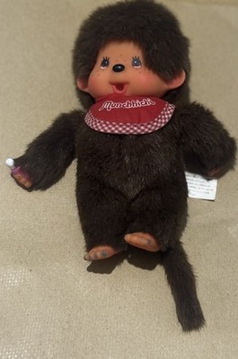 Monchhichi Plüsch Affe Puppe rotes Lätzchen Daumenlutschen Sekiguchi japanischer Klassiker
