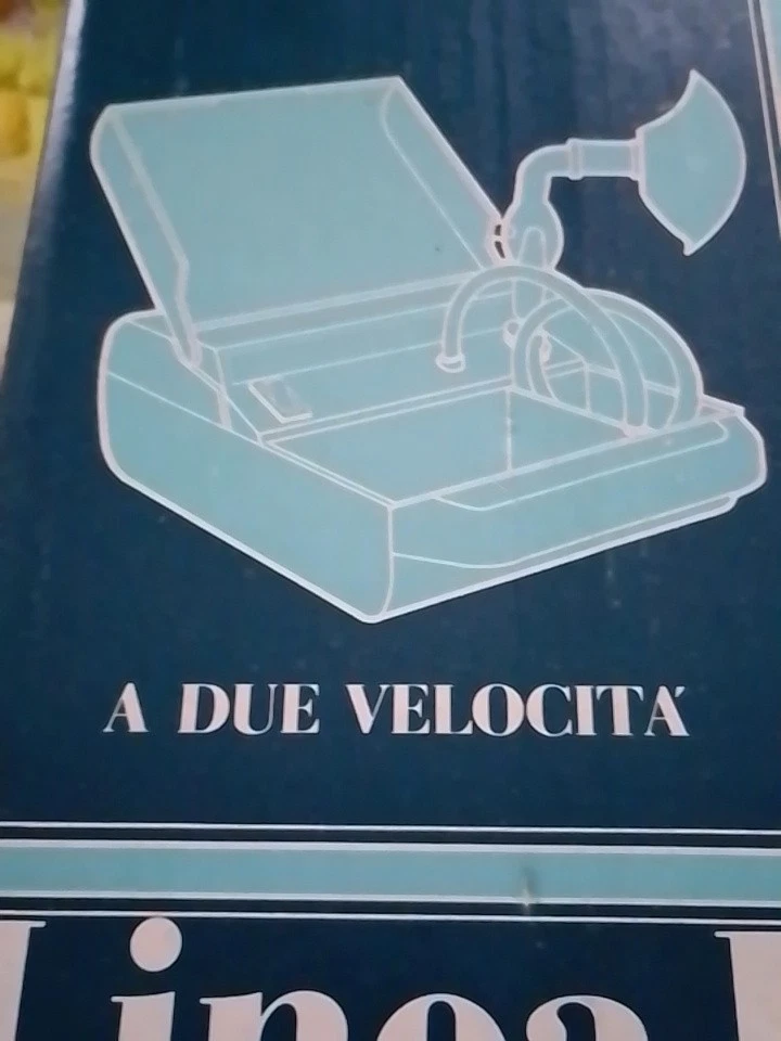 Apparecchio per Aerosol Aerosolterapia Linea F di Angelini VINTAGE Usato Poco  - Immagine 2 di 4