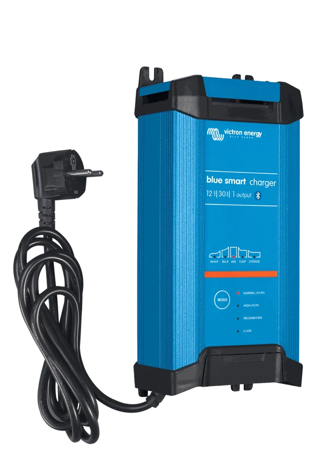 VICTRON ENERGY Blue Smart IP22 Charger 12/30(1) 230V CEE 7/7 - BPC123047002