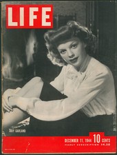 LIFE MAGAZINE December 11, 1944 JUDY GARLAND World War II HOLLYWOOD WRITERS