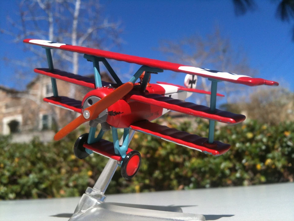 Corgi Fokker Dr I Triplane -The iconic "Red Baron" Die-cast 1:120 scale NO BOX - Image 4 of 4