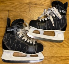 CCM 60 Powerline Ice Hockey Skates JR Size 2 Black M101 SK90 SL-1000 Blade