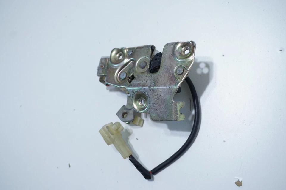 Acura Integra 1994-1997 2 puertas pestillo trasero maletero fabricante de equipos originales Foto 2 de 4