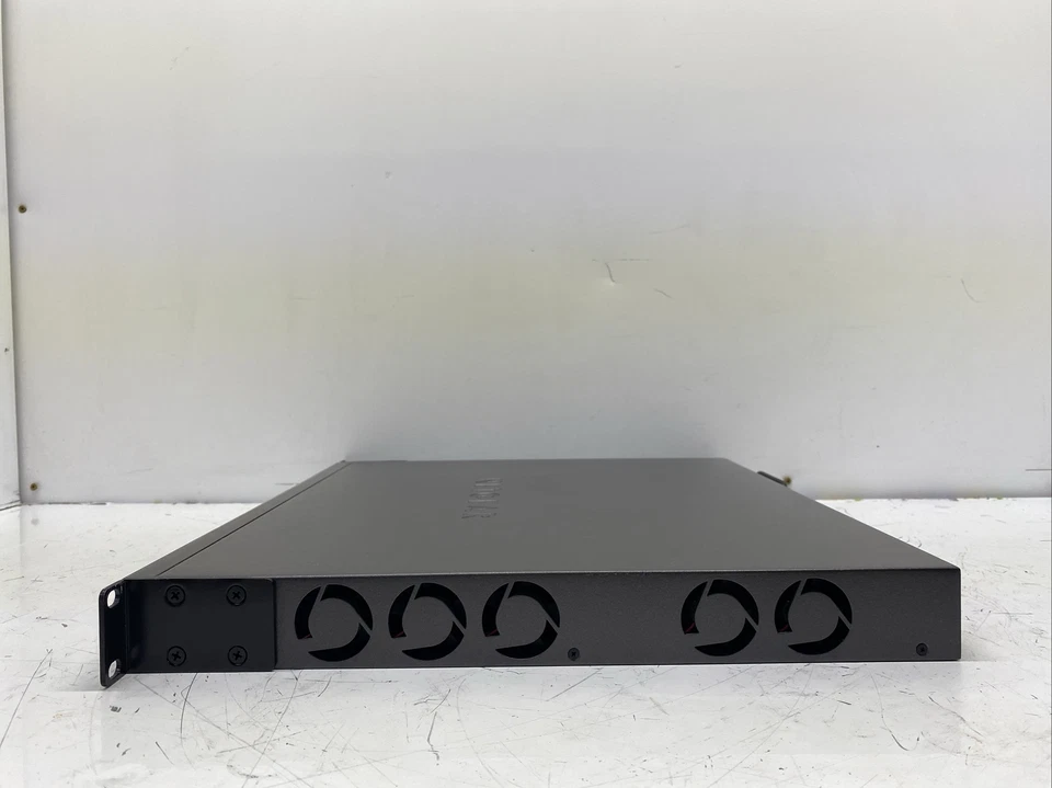 NETGEAR GSM7352S V2 ProSAFE 48+4 Gigabit Ethernet L3 Managed Stackable Switch - Image 4 of 4