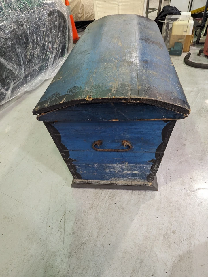 Baúl de boda sueco antiguo de 1868 Foto 3 de 4