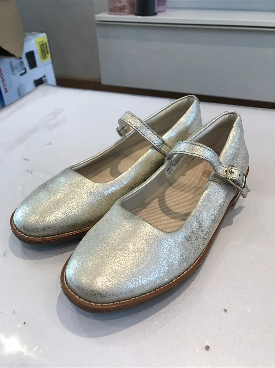Clarks clearance kids gold