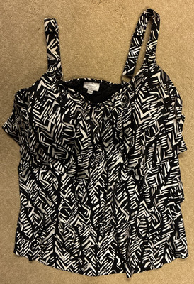 Avenue Swim Top Tiered Sz 18 Black White Silver abstract soft cups