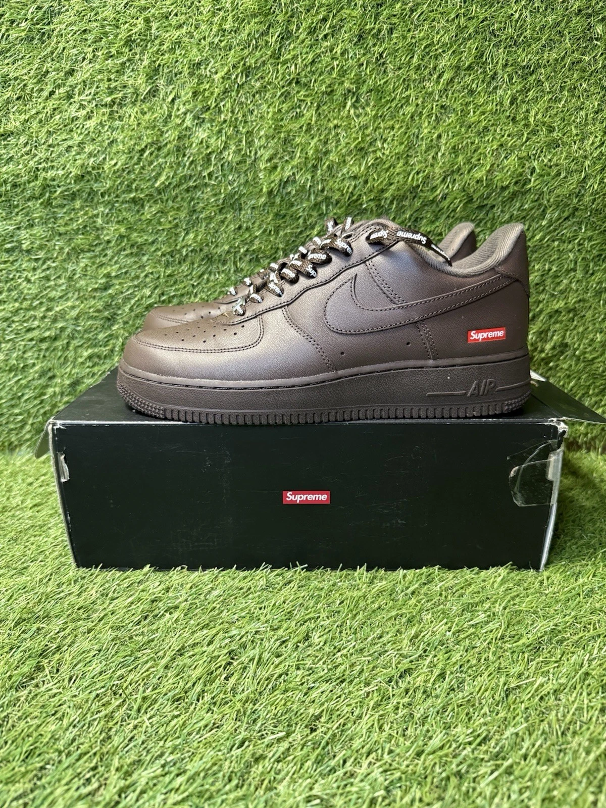 Taille 8,5   Nike Air Force 1 Low Supreme Baroque Marron