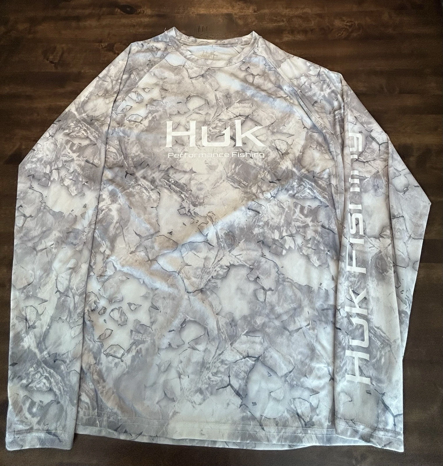 Huk Fishing Shirt Mens Large Gray Camo Smoke Tee Long Sleeve Performance