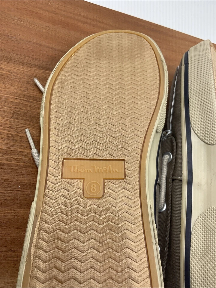 Thom Can Mens Light Tan Leather Navy Trim Boat Shoe Non Slip Size 8 - Image 3 of 4