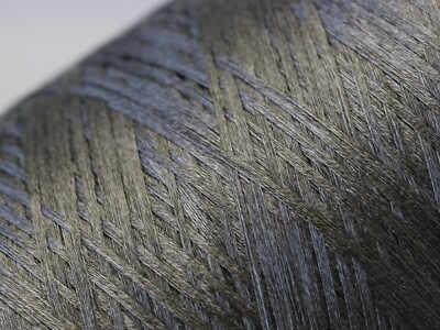 Fil gris 100% LAINE PURE sur cône 2 PLIES POIDS DENTELLE pour tricot