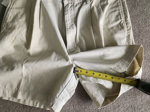 Old Navy Shorter Length Hiking Shorts Sz 36 Cream /Off White Double Pleats NWT - Picture 4 of 8