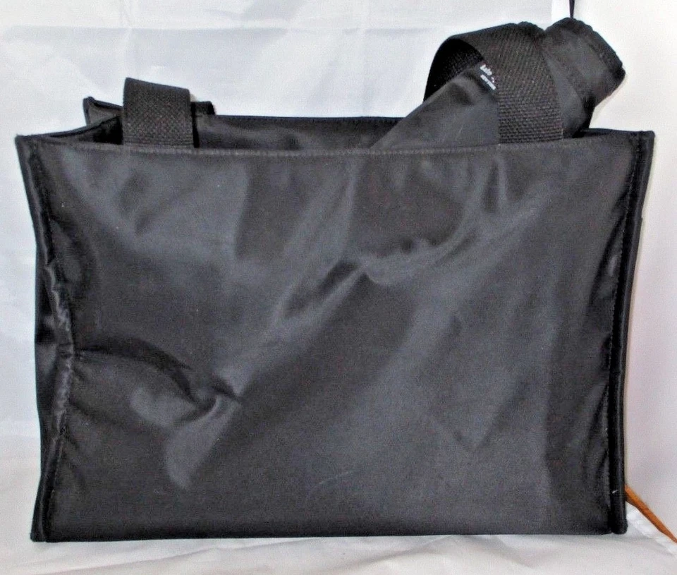 BOLSA DE PAÑALES KATE SPADE Clásica Negra Nylon con Almohadilla Foto 3 de 4