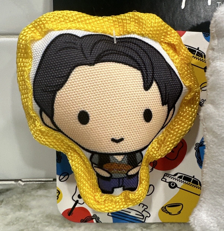 Friends Serie de TV Paquete de 3 JUGUETES CHIRRIANTES PARA PERROS Joey, Ross & Marcel, Abrazo y Rollo NUEVO Foto 3 de 4