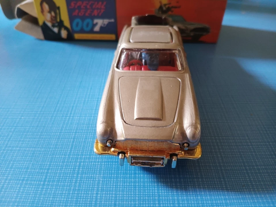 corgi toys aston martin james bond boite origine 270 ultra neuve epoque - Photo 4/4
