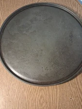 Wagner Ware Early Stylized Logo #14 Bailed  Cast Iron Round Griddle 14 Sets Flat