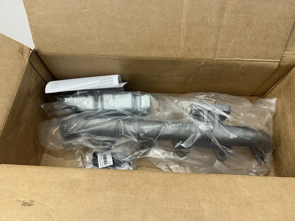 Dorman 674-910 Exhaust Manifold fits Dodge Ram 2500 3500 5135788AC 2004.5-2007 — 第 3/4 张图片