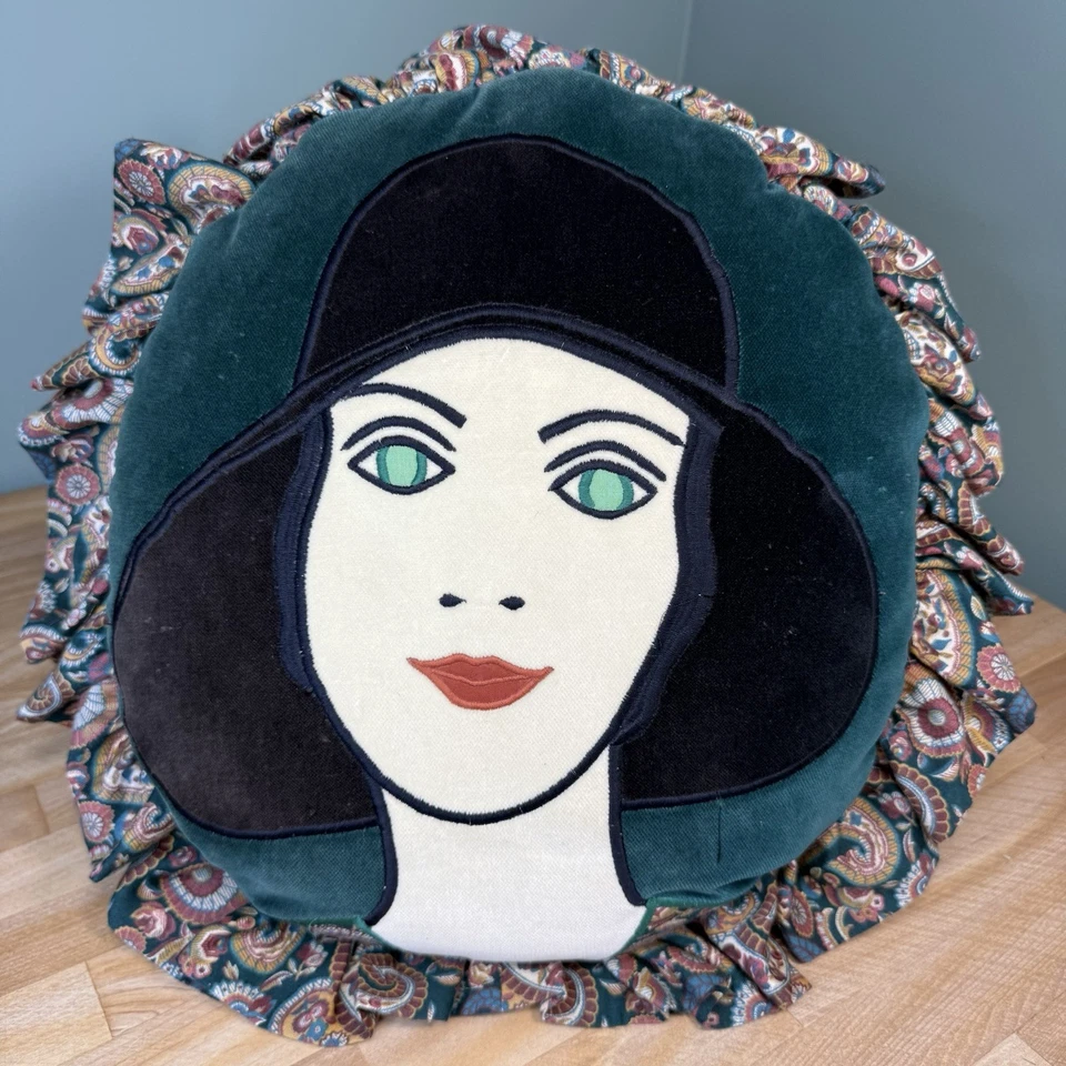 "Almohada facial de terciopelo verde con volantes retro hecha a mano 13"" Boho Art Deco de colección" Foto 3 de 4