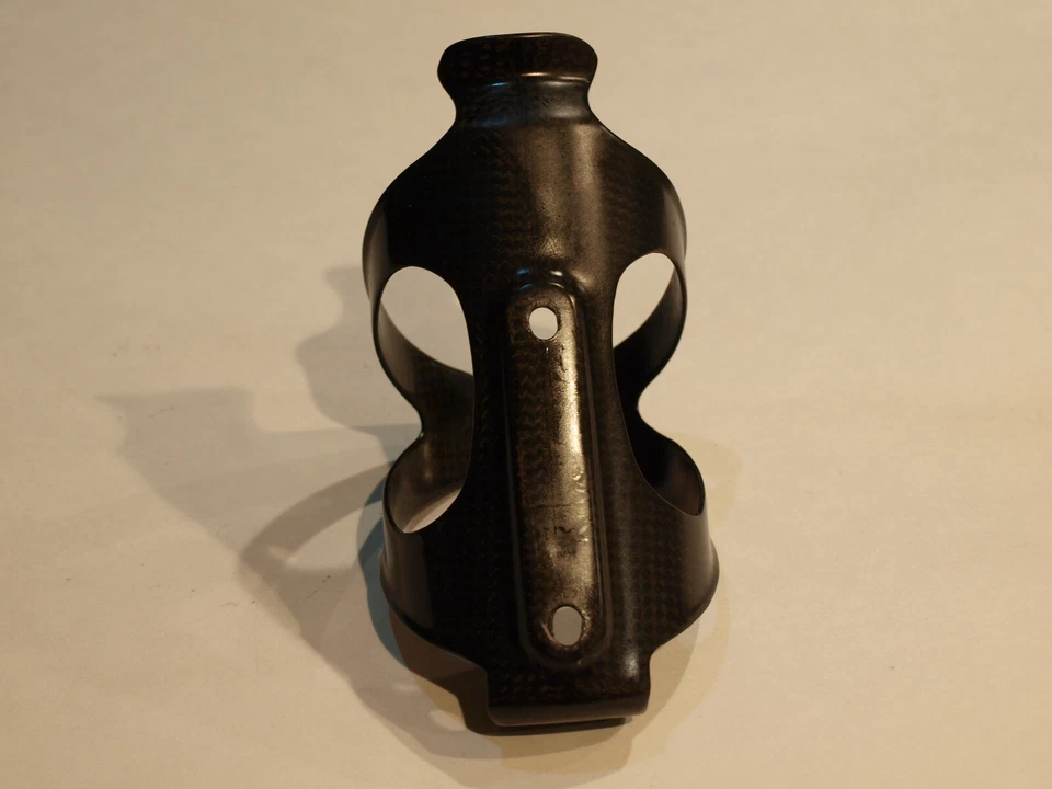 Jaula para botellas de agua de fibra de carbono Arundel Foto 4 de 4